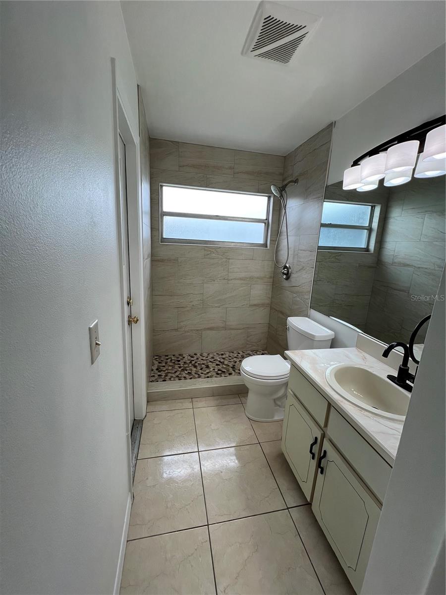 Image 20 of 30 For 1040 Hali Ridge Ct