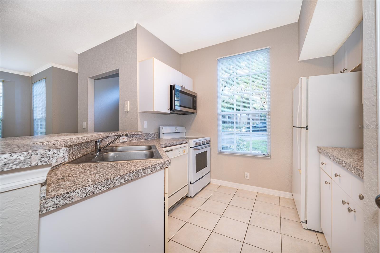 Image 5 of 19 For 6412 Raleigh Street 2504