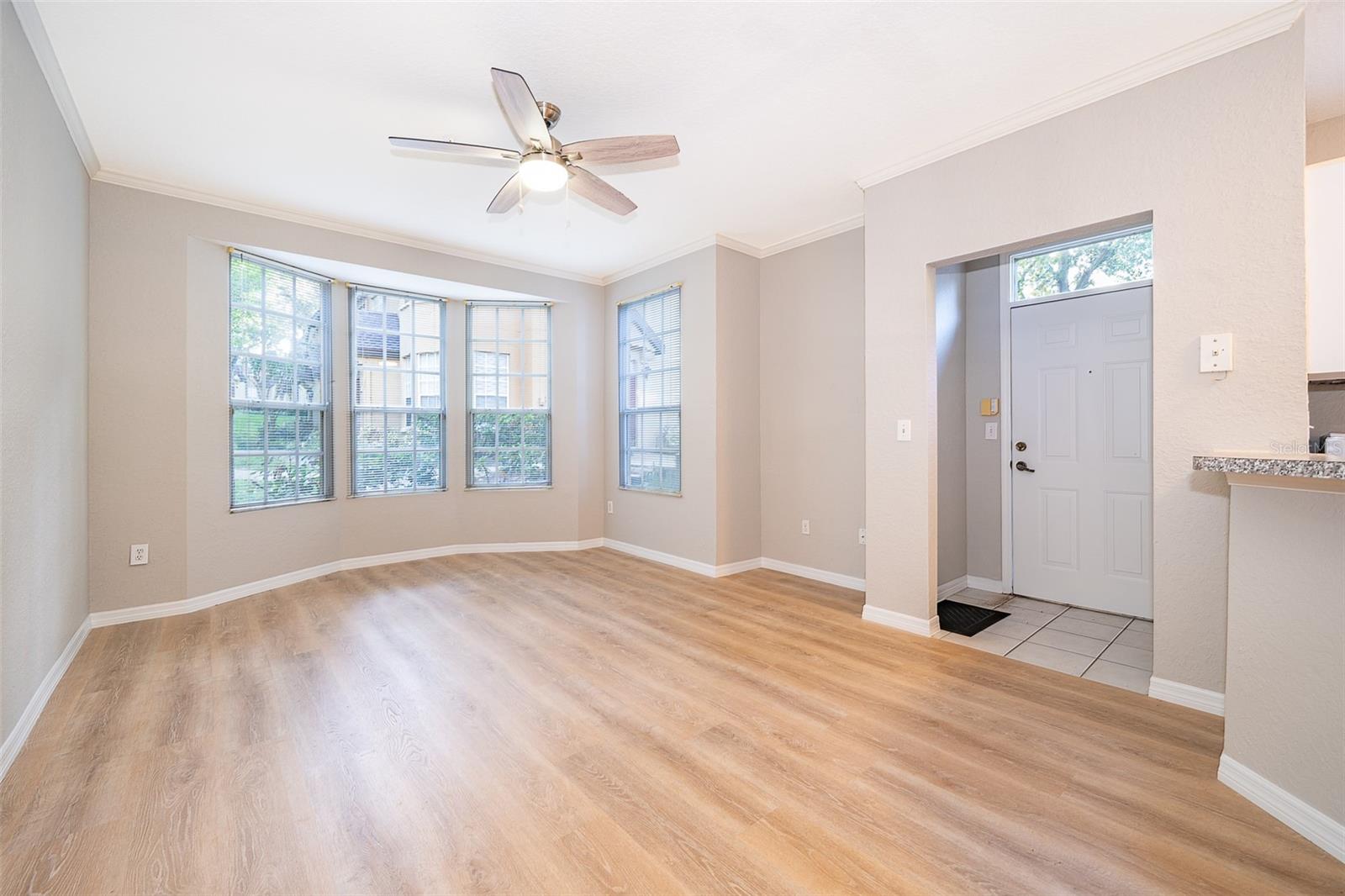 Image 7 of 19 For 6412 Raleigh Street 2504