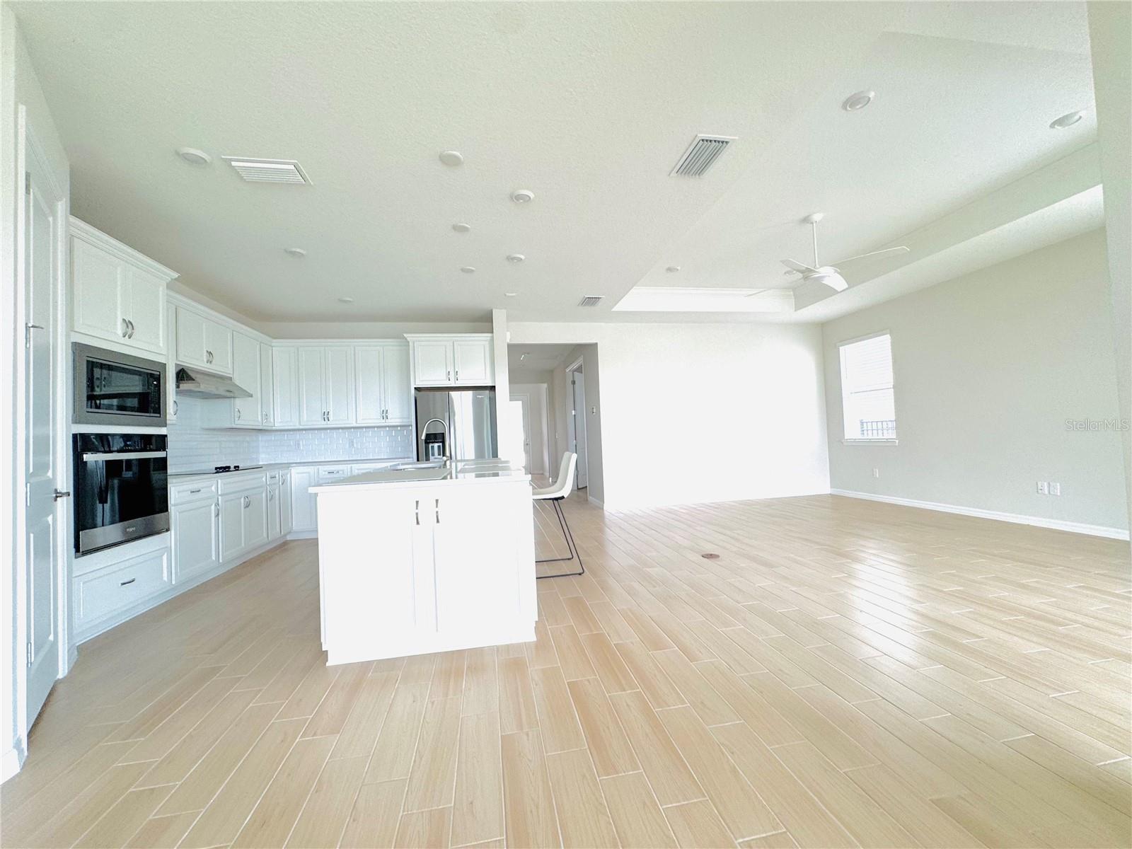 Image 3 of 39 For 6618 Willow View Avenue
