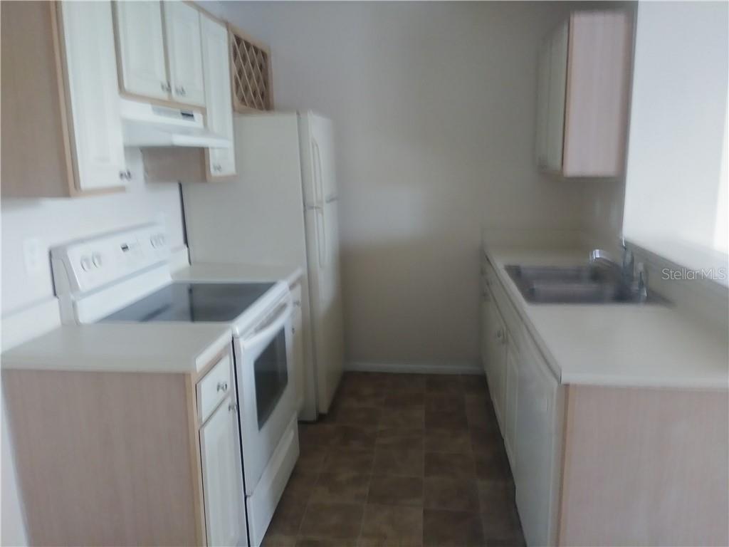Image 6 of 15 For 2585 Grassy Point Drive 313