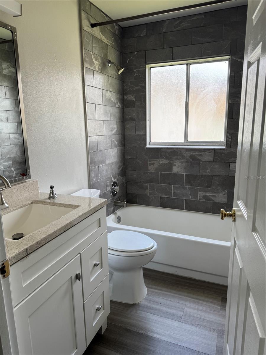 Image 8 of 10 For 425 Sandpiper Ridge Drive