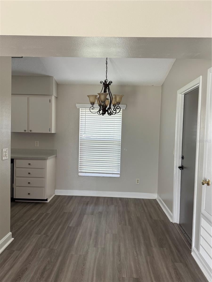Image 9 of 10 For 425 Sandpiper Ridge Drive