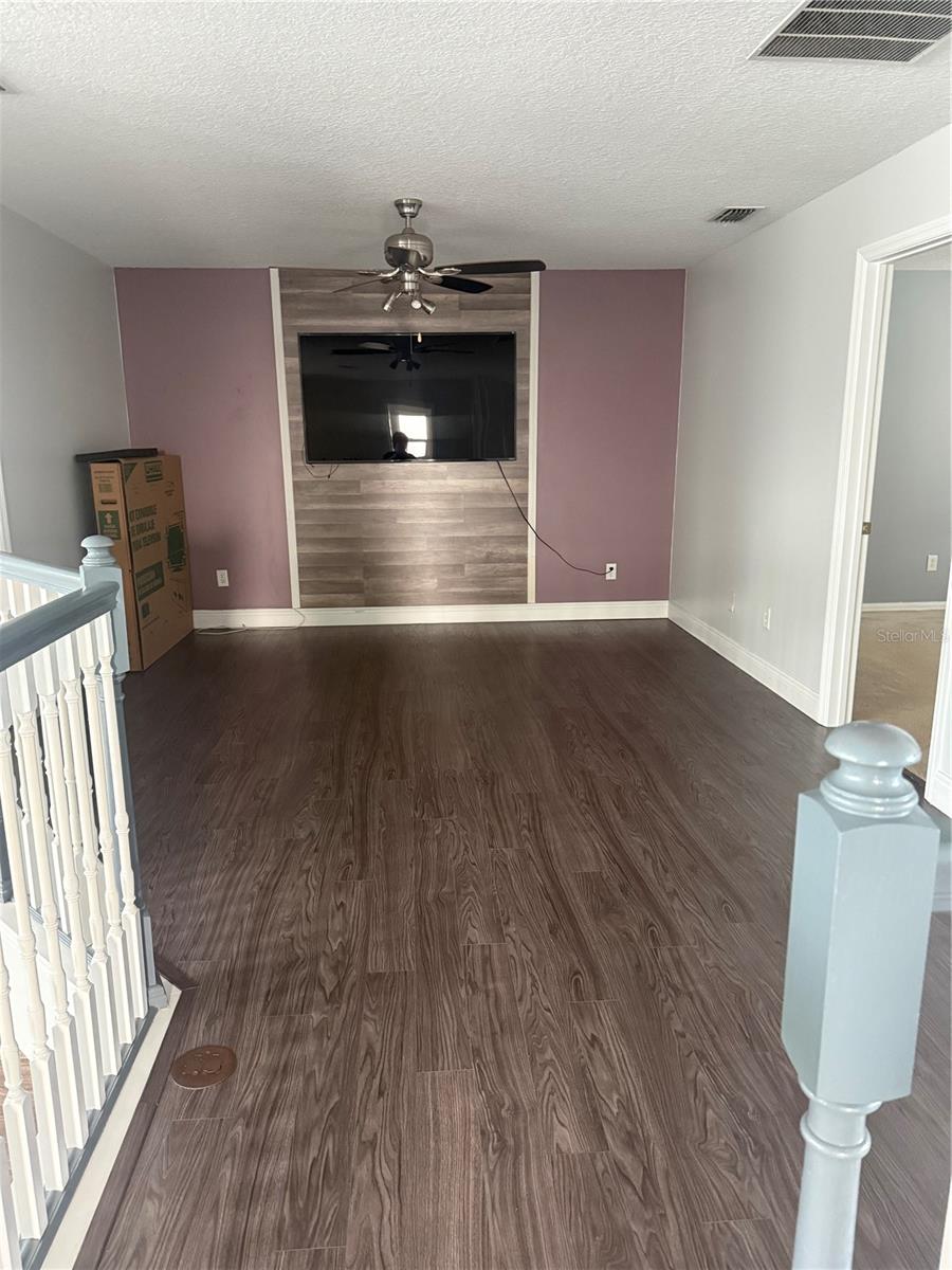 Image 4 of 17 For 10142 Silmarien Street