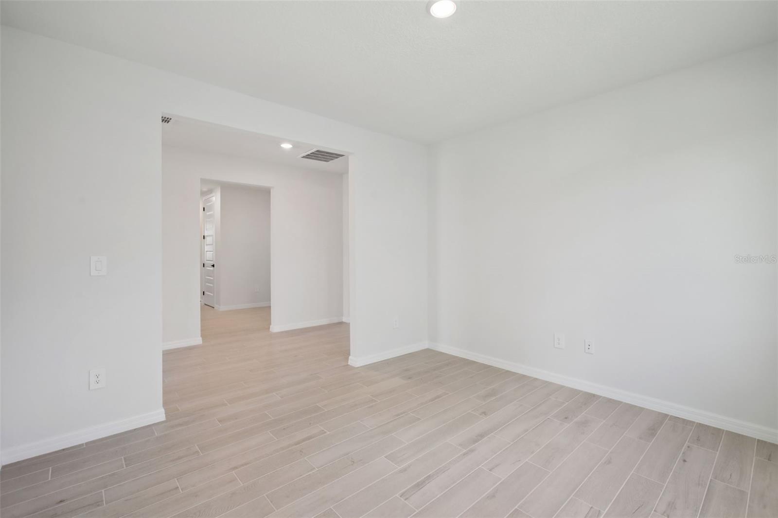 Image 14 of 19 For 1754 Draughton Place