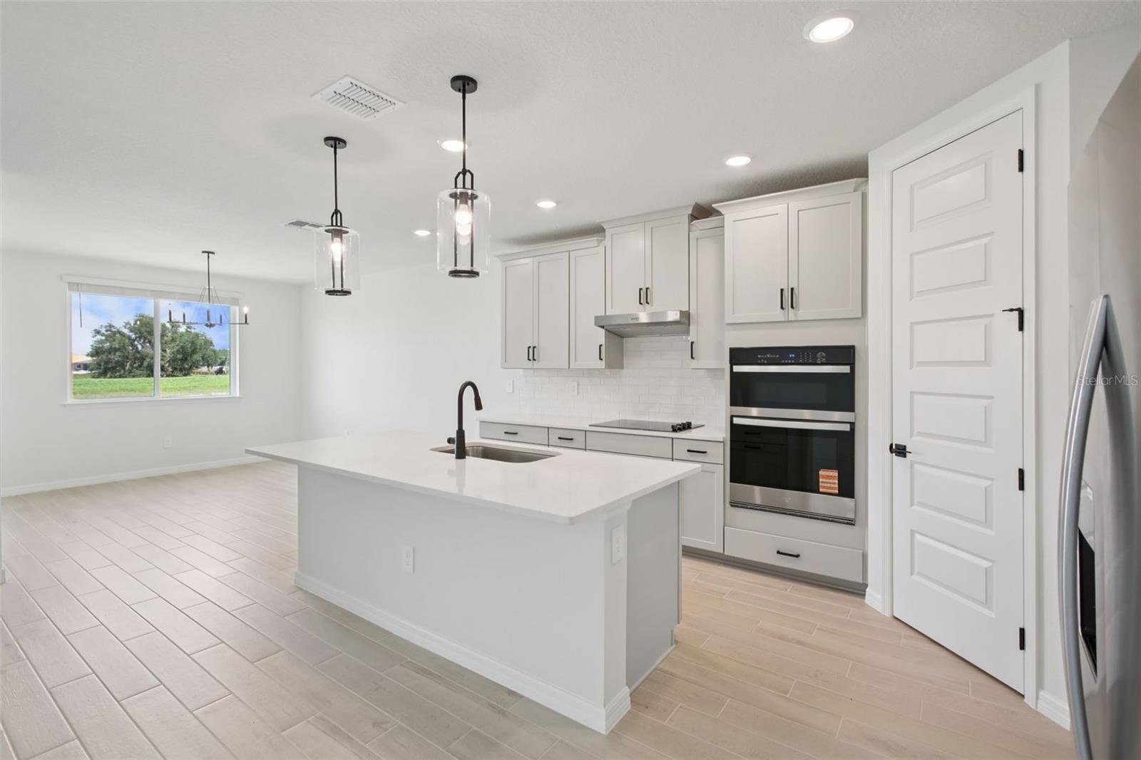 Image 2 of 19 For 1754 Draughton Place