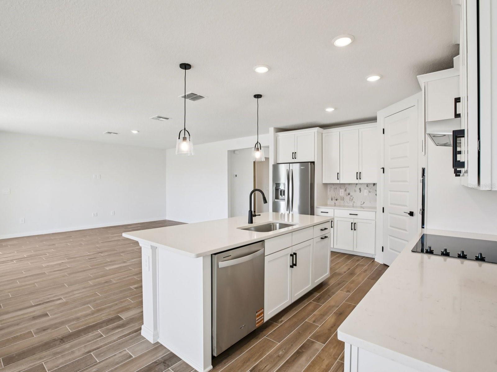 Image 17 of 39 For 1751 Draughton Drive