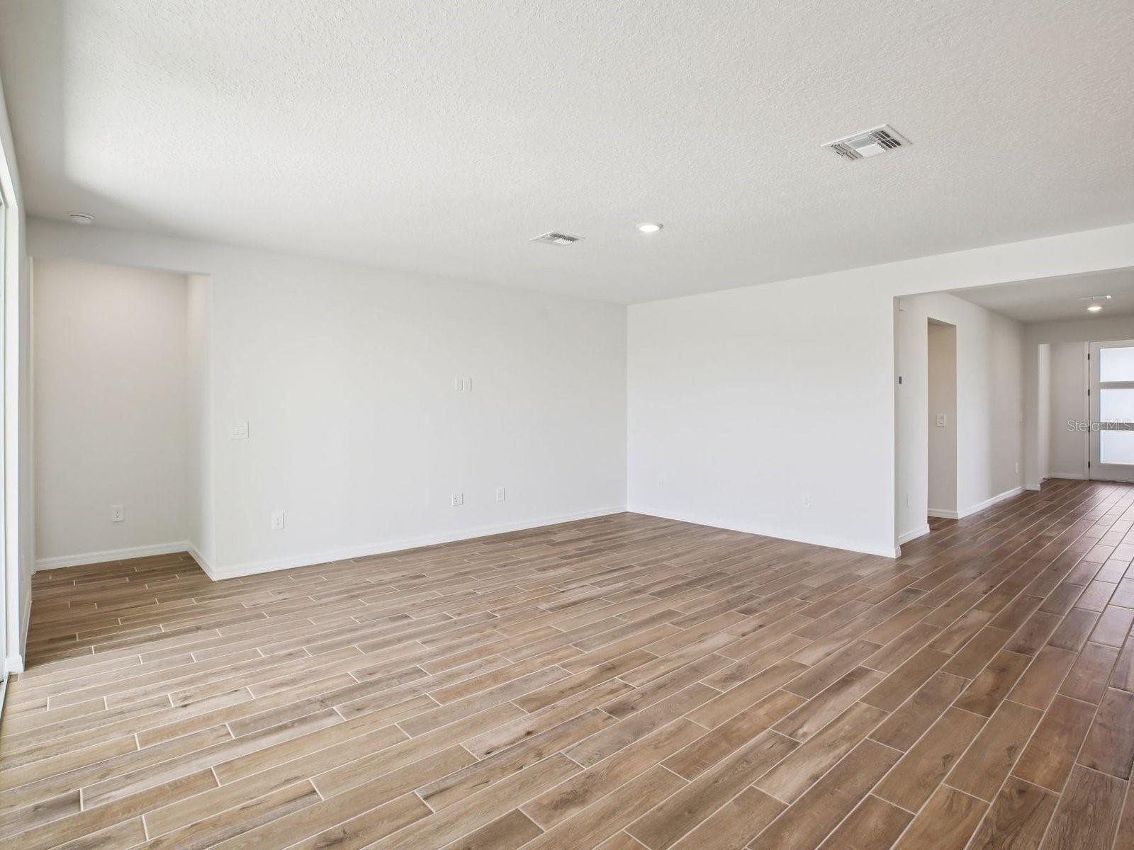 Image 19 of 39 For 1751 Draughton Drive