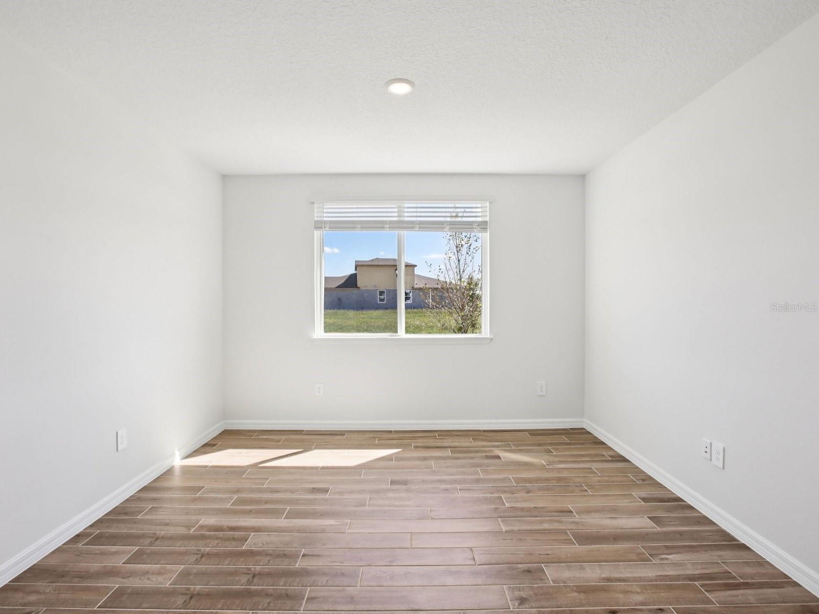 Image 23 of 39 For 1751 Draughton Drive