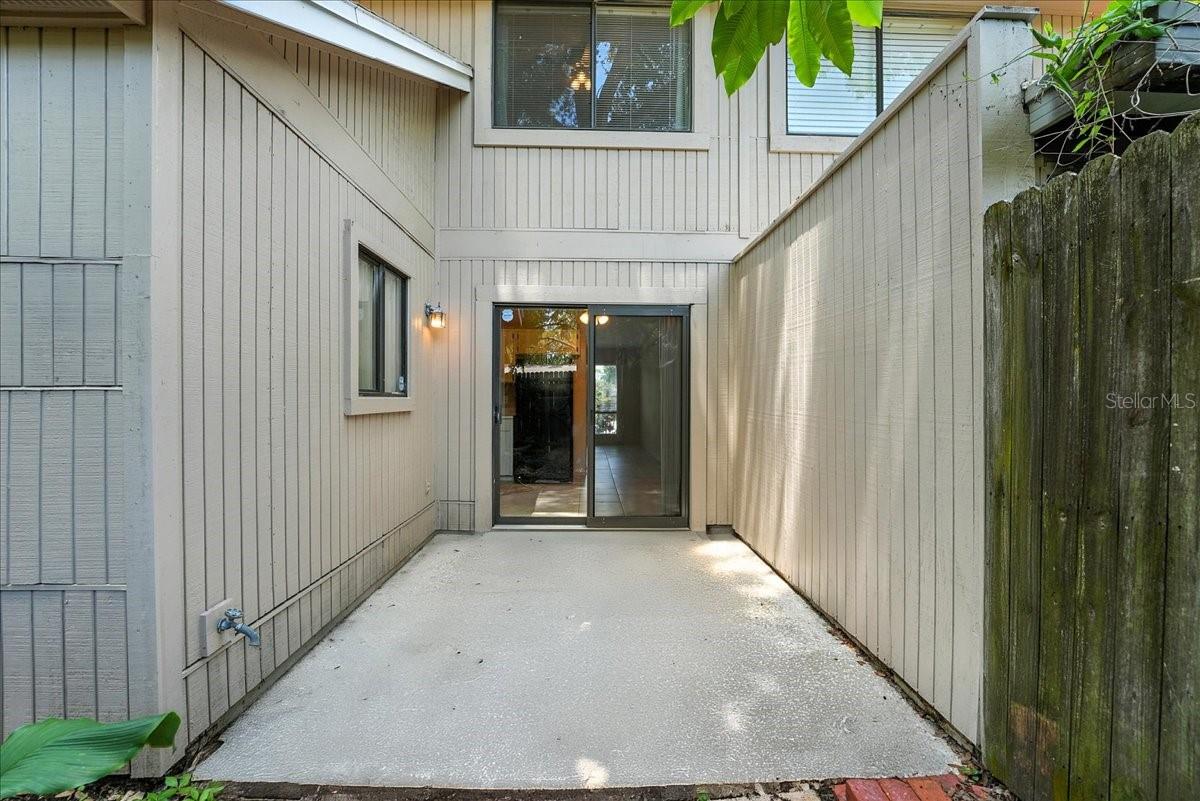 Image 11 of 16 For 752 Howland Lane 116