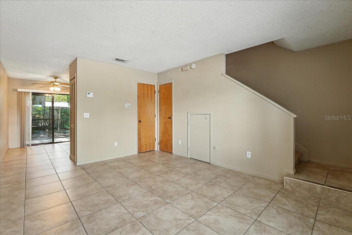 Image 3 of 16 For 752 Howland Lane 116