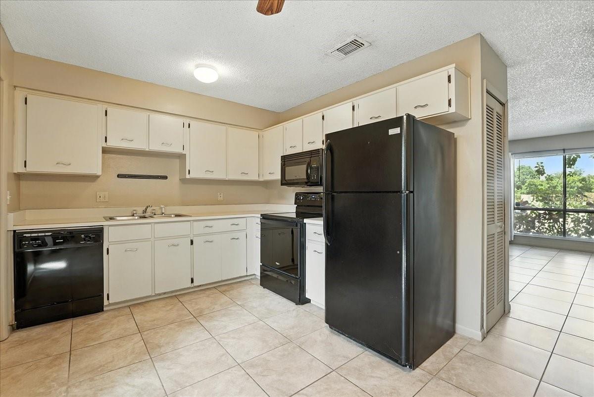 Image 7 of 16 For 752 Howland Lane 116