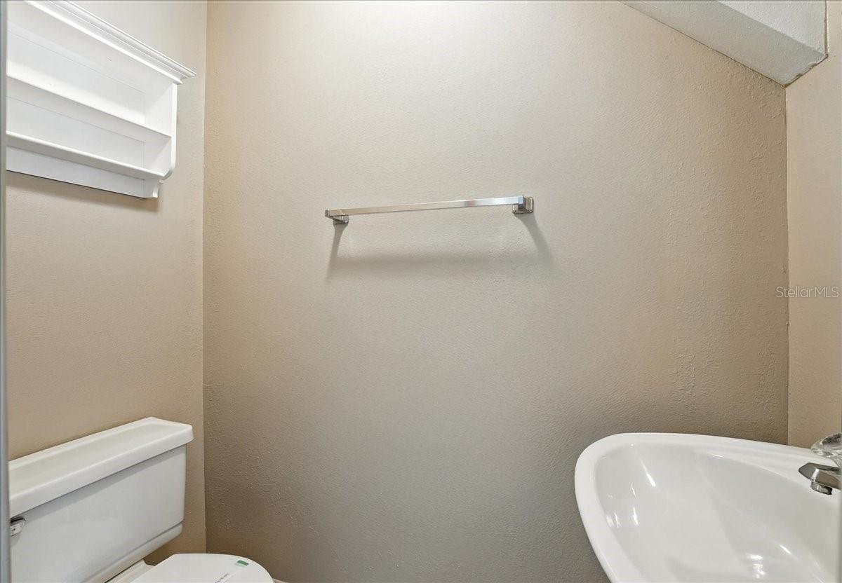 Image 9 of 16 For 752 Howland Lane 116