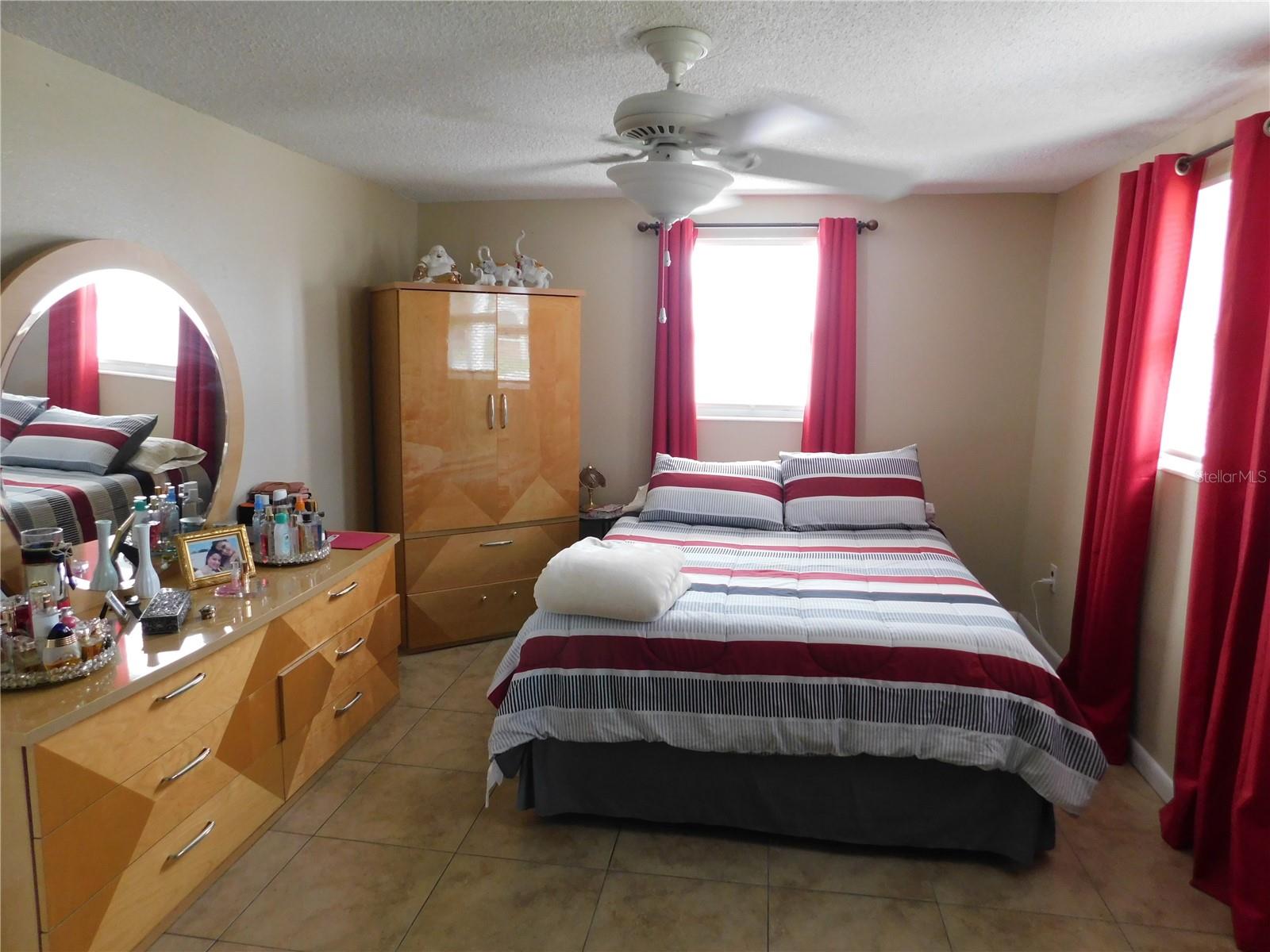 Listing photo id 11 for 3801 Darlington Road