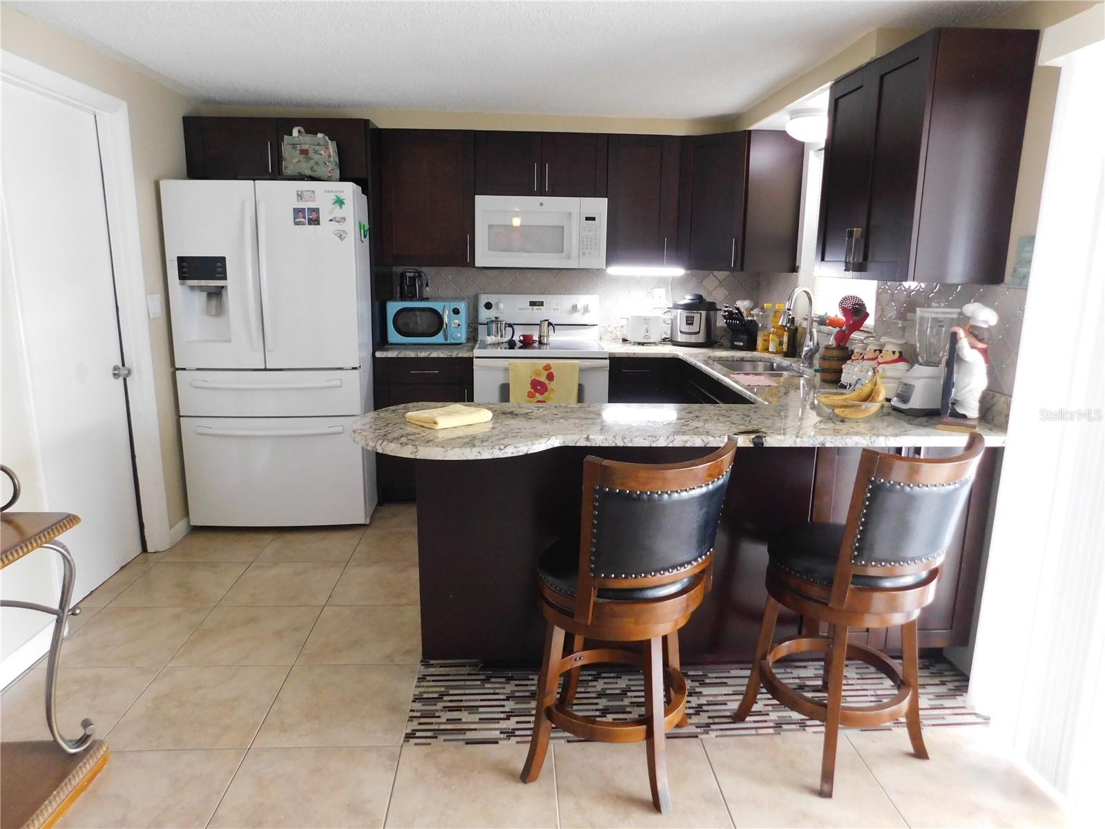 Listing photo id 5 for 3801 Darlington Road