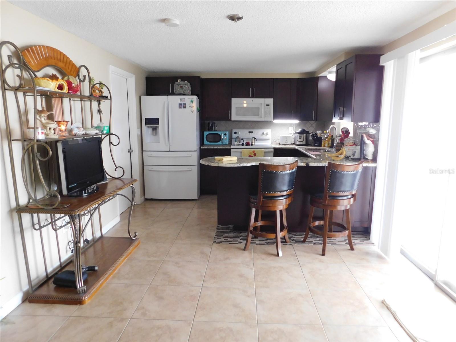 Listing photo id 6 for 3801 Darlington Road