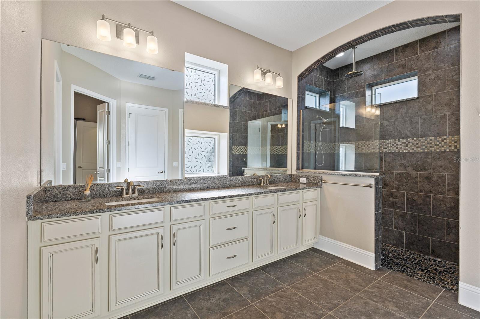 Image 40 of 86 For 13041 Gabor Avenue