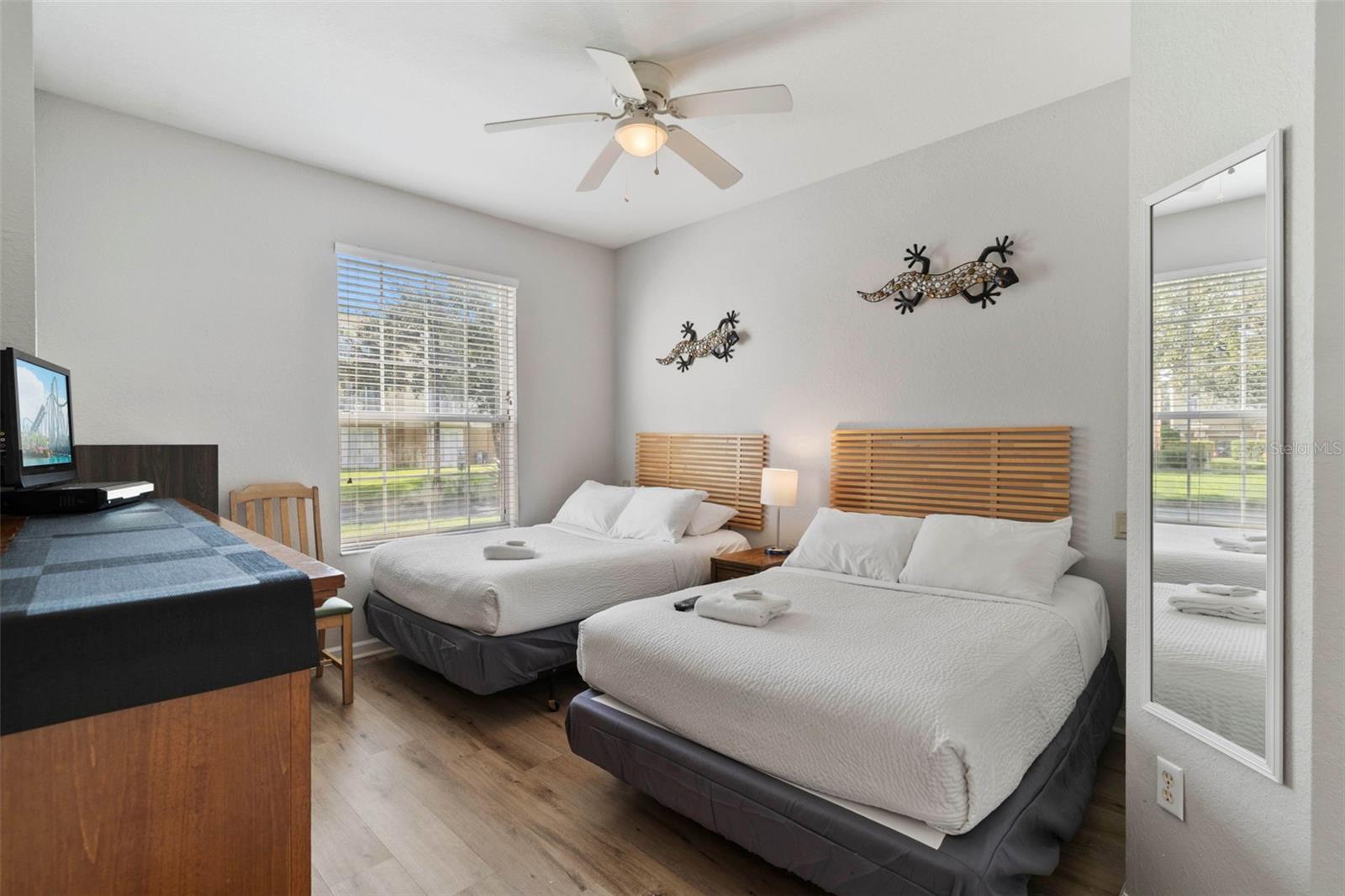 Image 21 of 37 For 4802 Cayview Avenue 10814