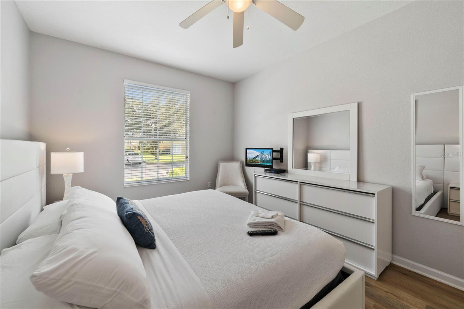 Image 23 of 37 For 4802 Cayview Avenue 10814