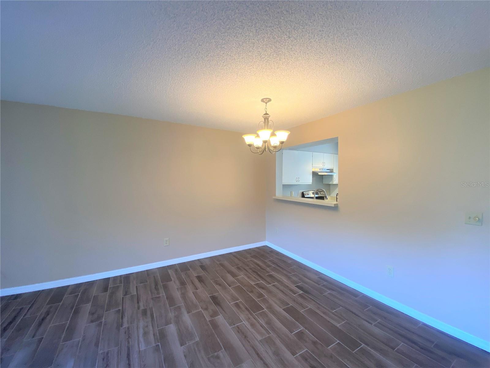 Image 6 of 24 For 2864 Wareham Court