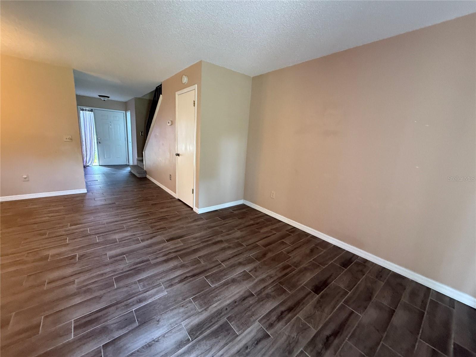 Image 7 of 24 For 2864 Wareham Court