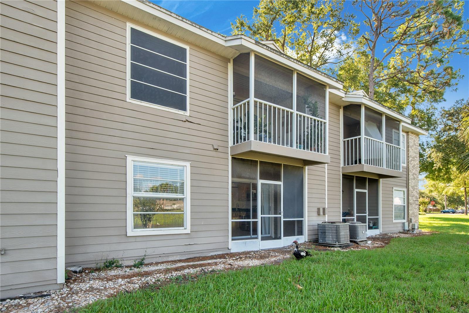 Image 19 of 28 For 100 Reserve Circle 104