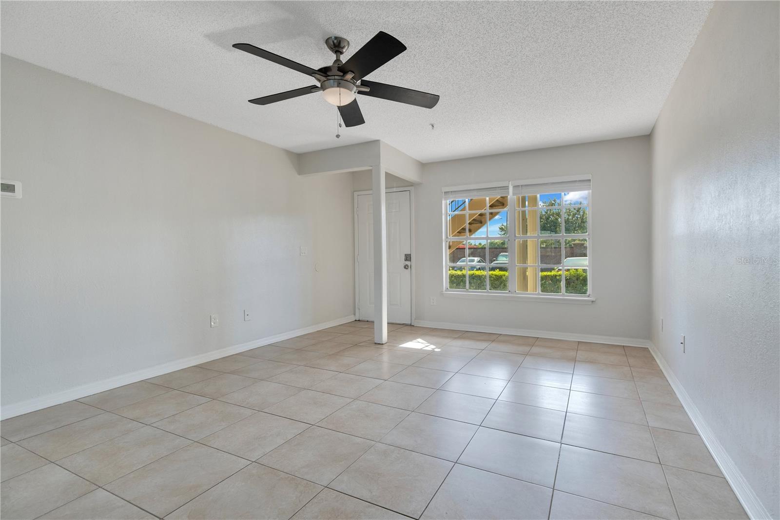 Image 4 of 28 For 100 Reserve Circle 104