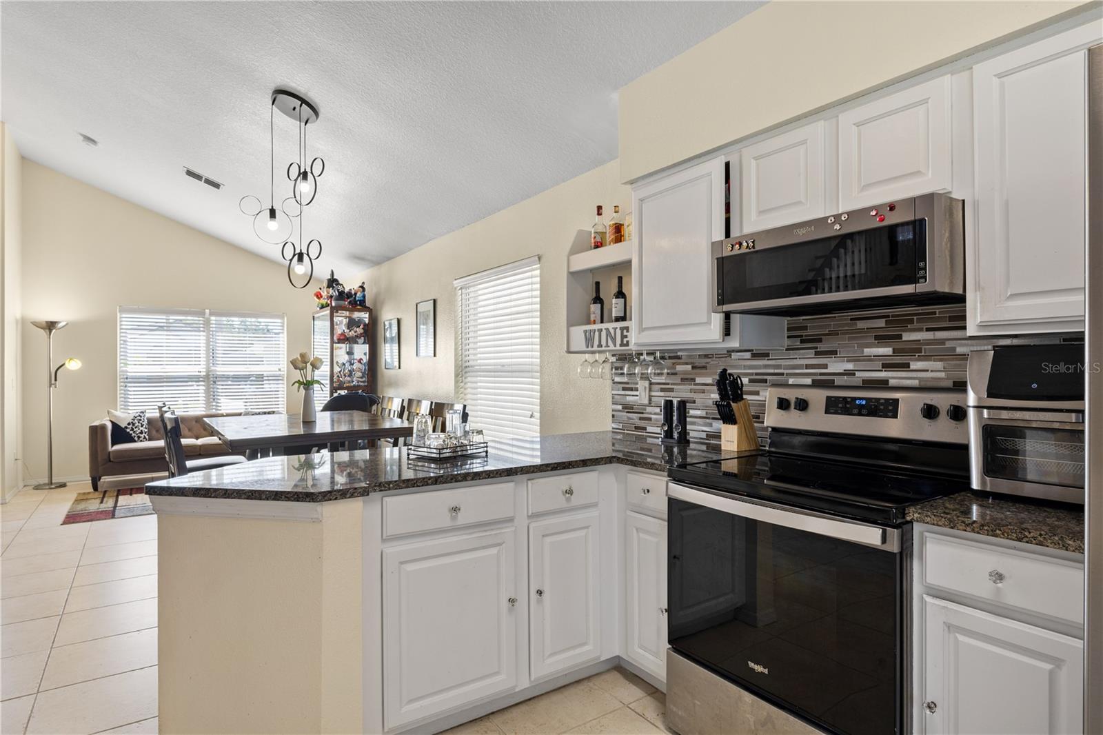 Image 11 of 62 For 2629 Chatham Circle