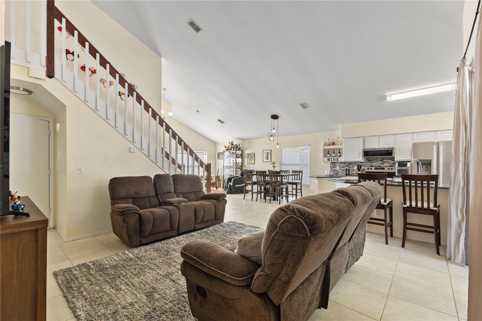 Image 18 of 62 For 2629 Chatham Circle