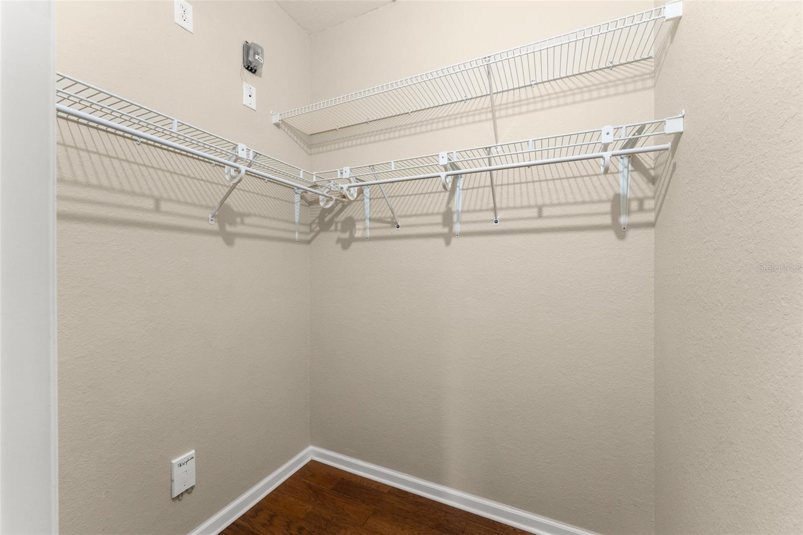Image 22 of 33 For 582 Brantley Terrace Way 109