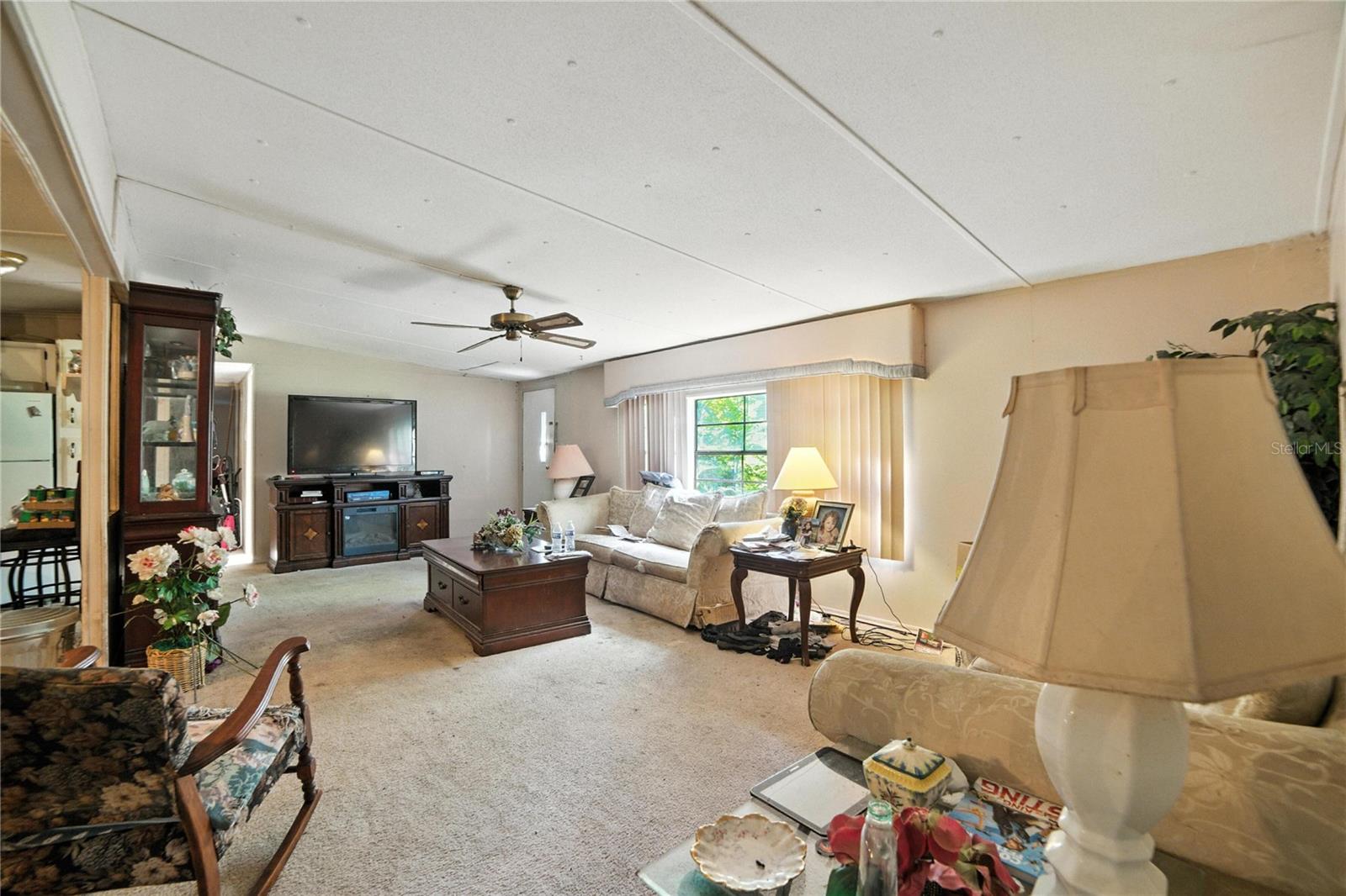 Image 10 of 33 For 15215 Vine Street