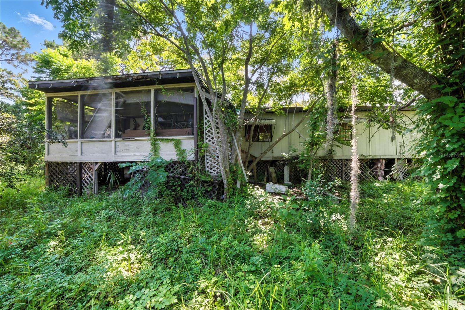 Image 6 of 33 For 15215 Vine Street