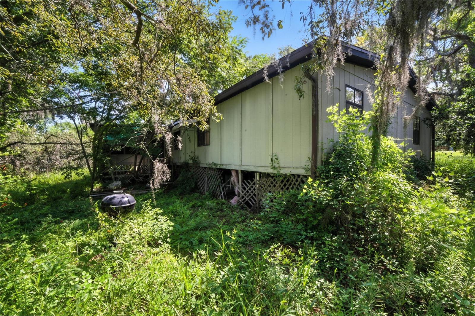 Image 7 of 33 For 15215 Vine Street