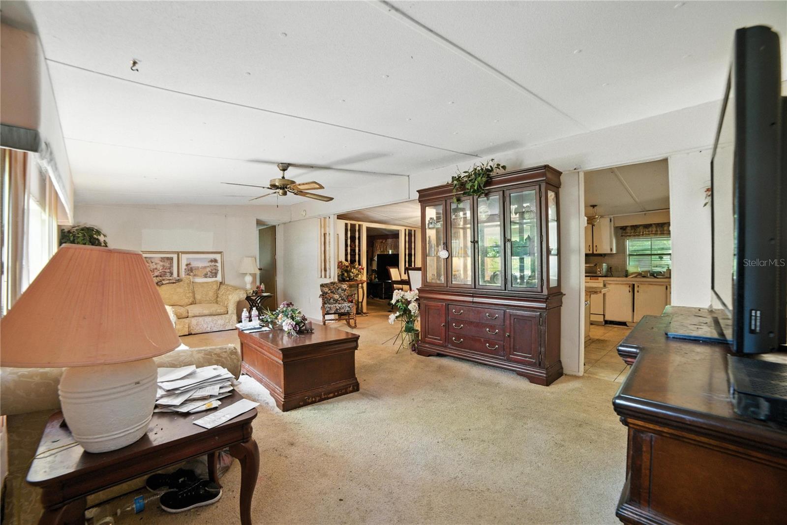 Image 8 of 33 For 15215 Vine Street