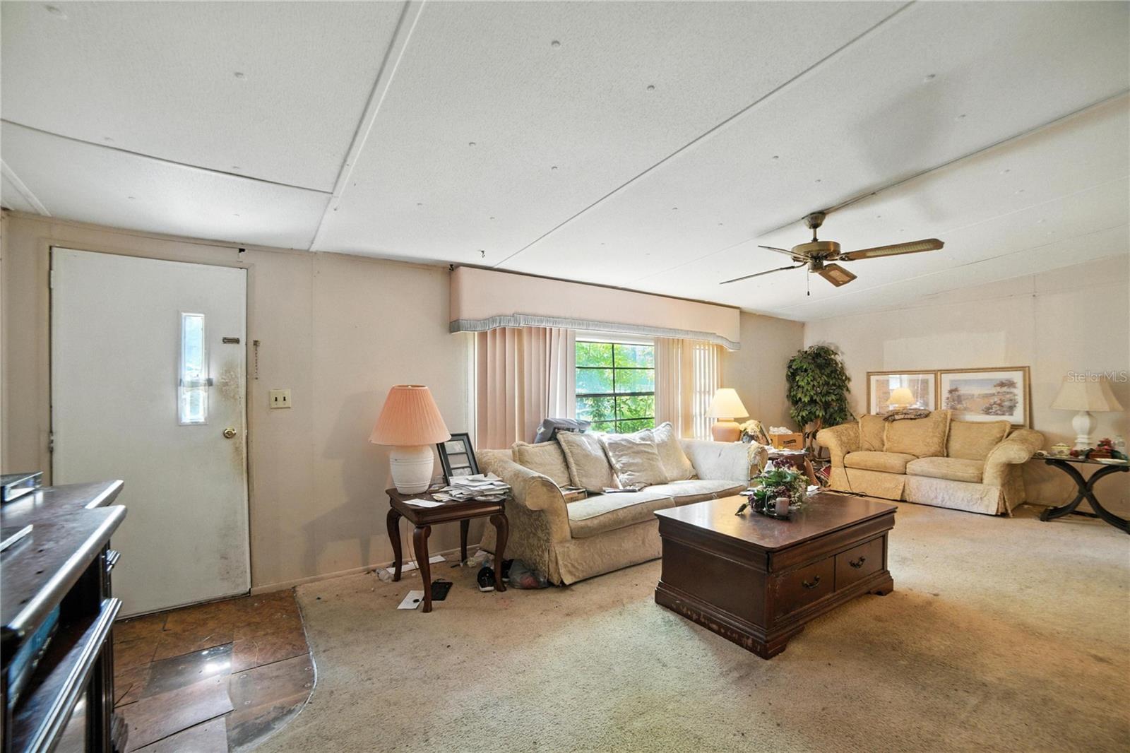 Image 9 of 33 For 15215 Vine Street