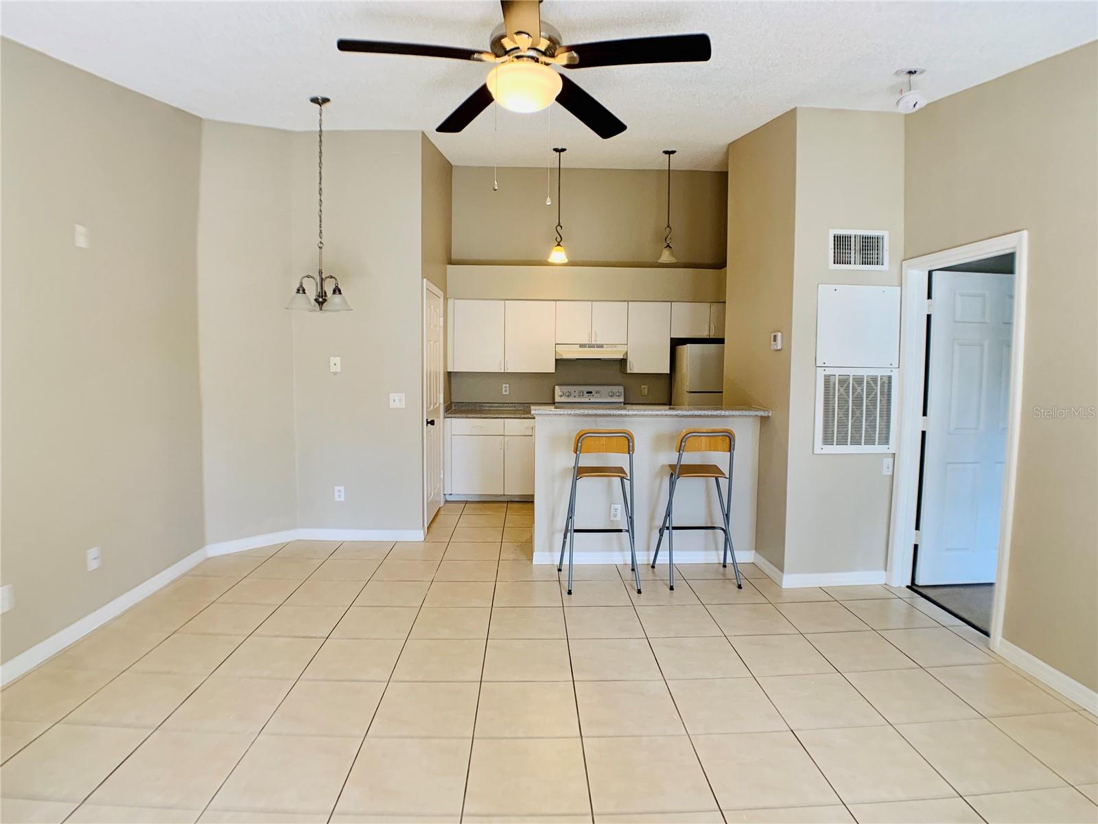Image 6 of 31 For 5136 Park Central Drive 225