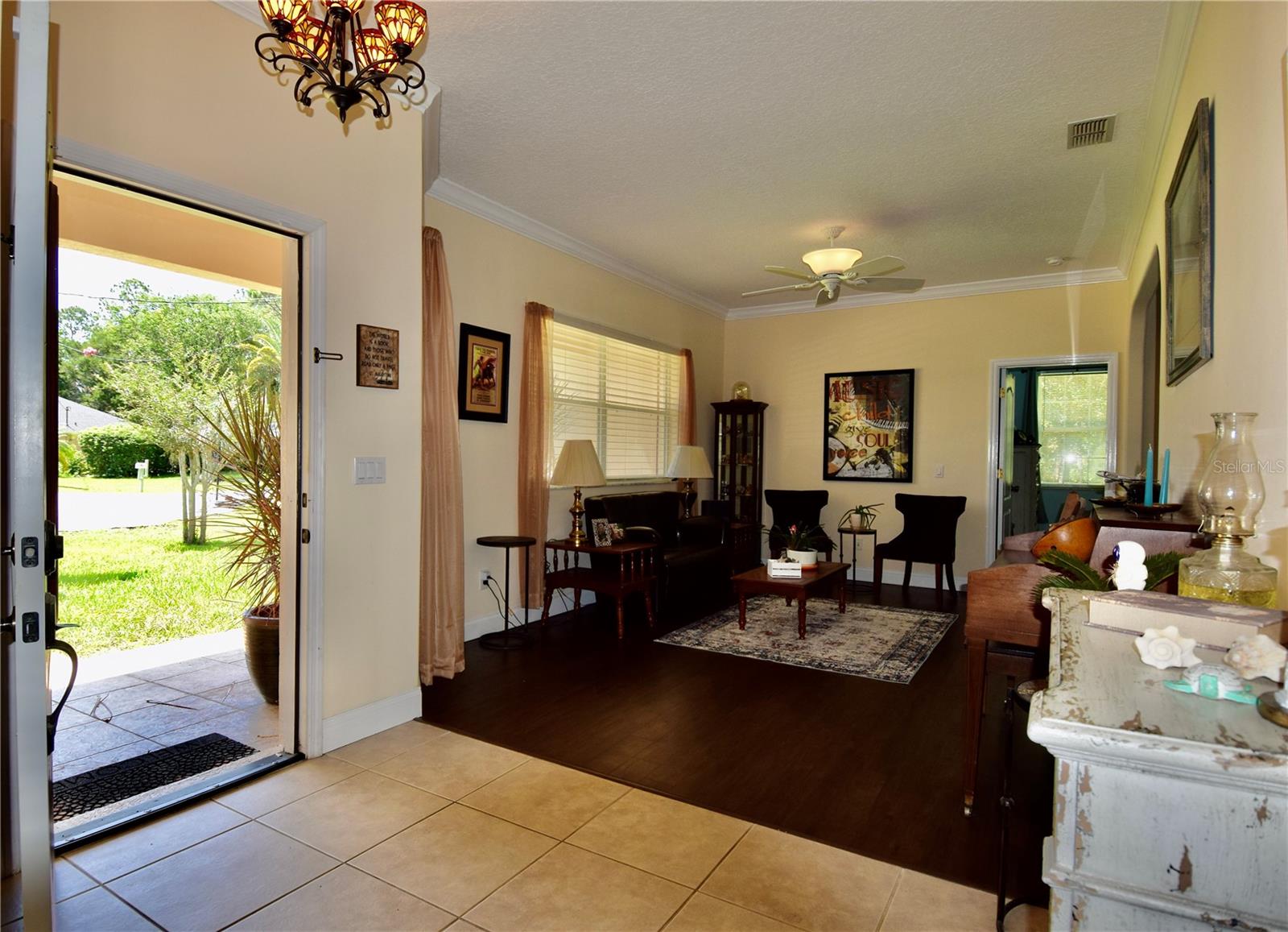 Image 3 of 46 For 14 Winterling Place