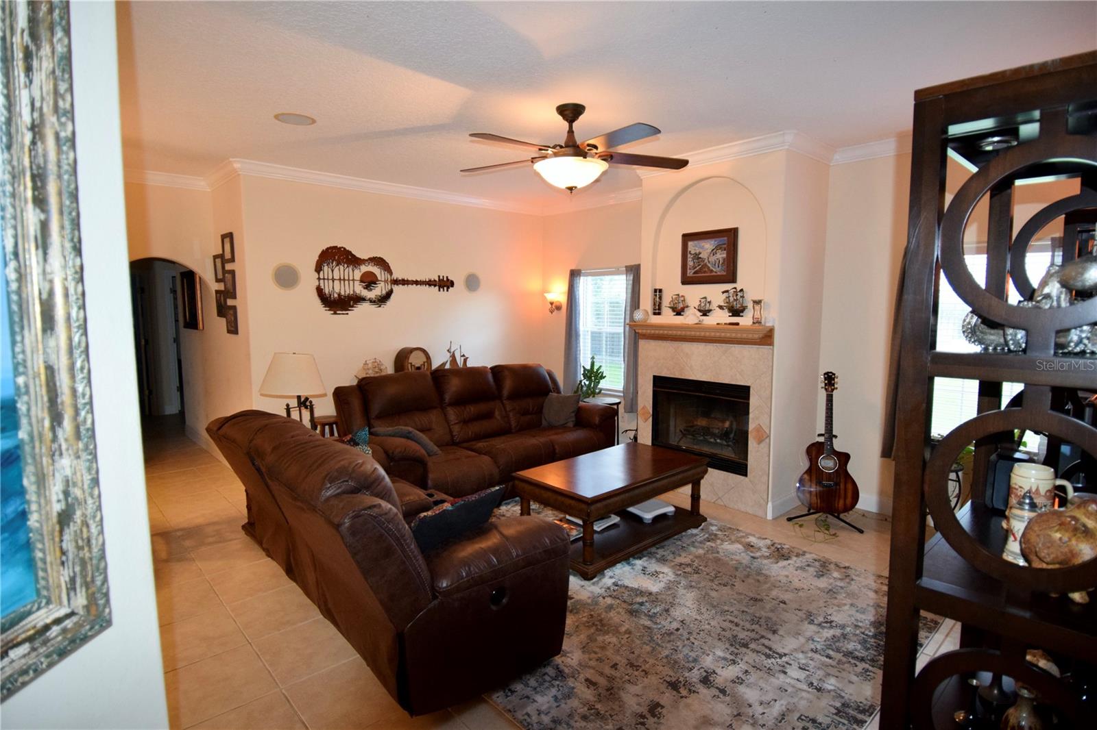 Image 7 of 46 For 14 Winterling Place