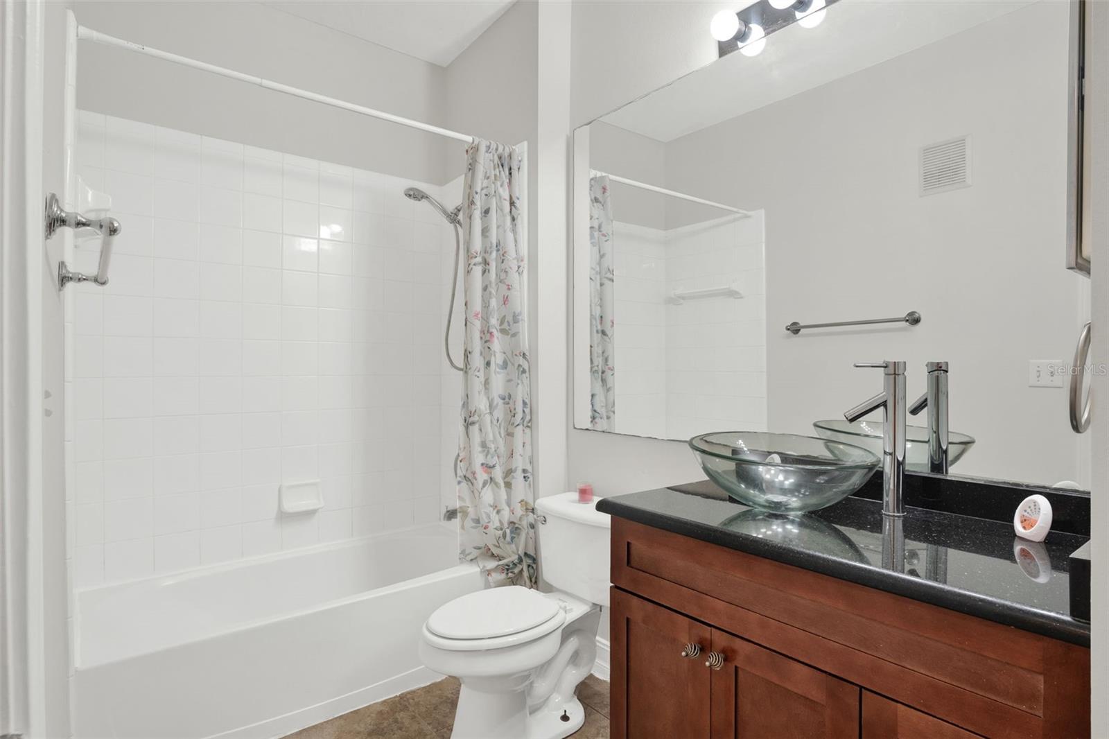 Image 17 of 41 For 14353 Fredricksburg Drive 911