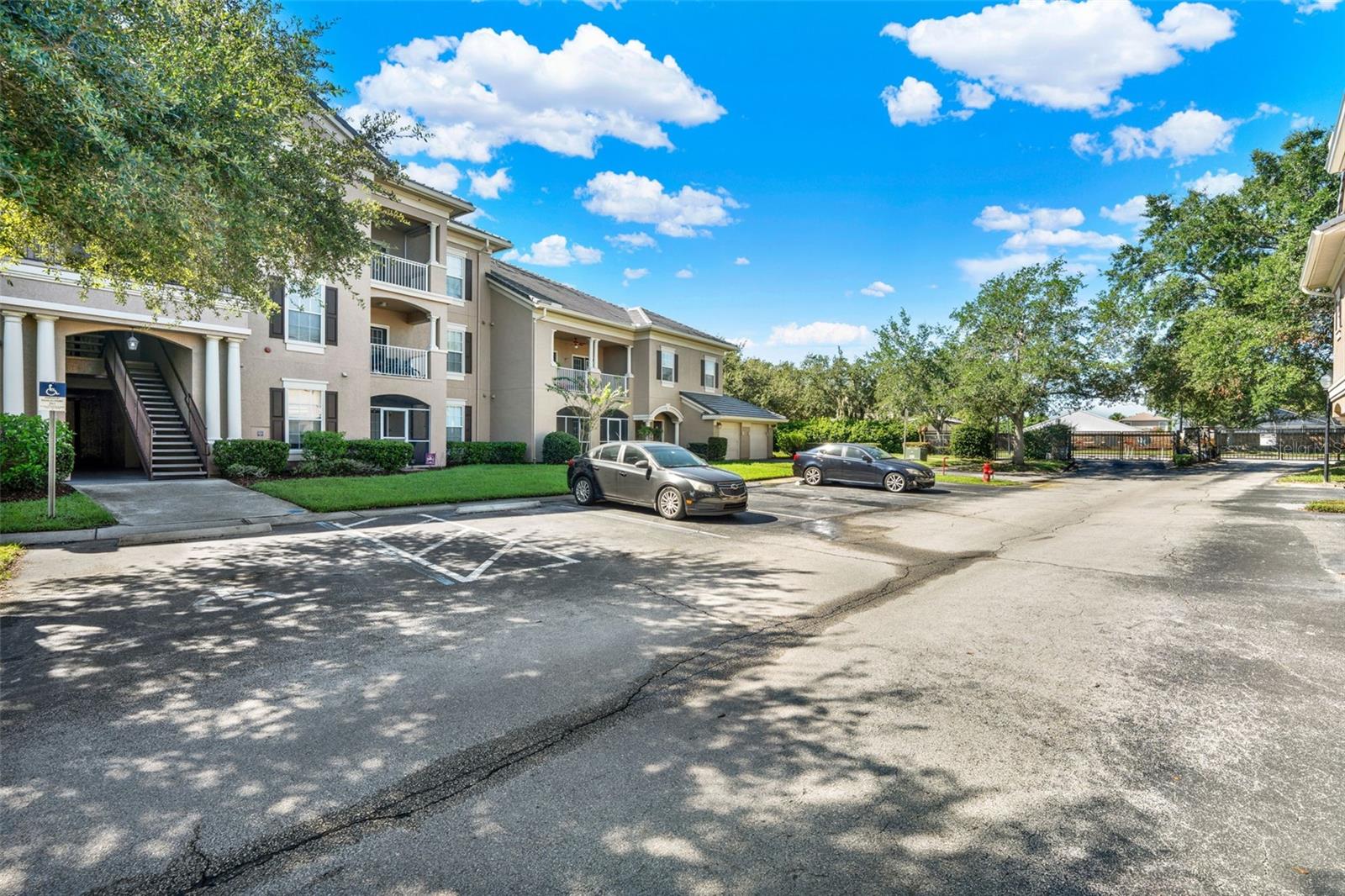 Image 24 of 41 For 14353 Fredricksburg Drive 911