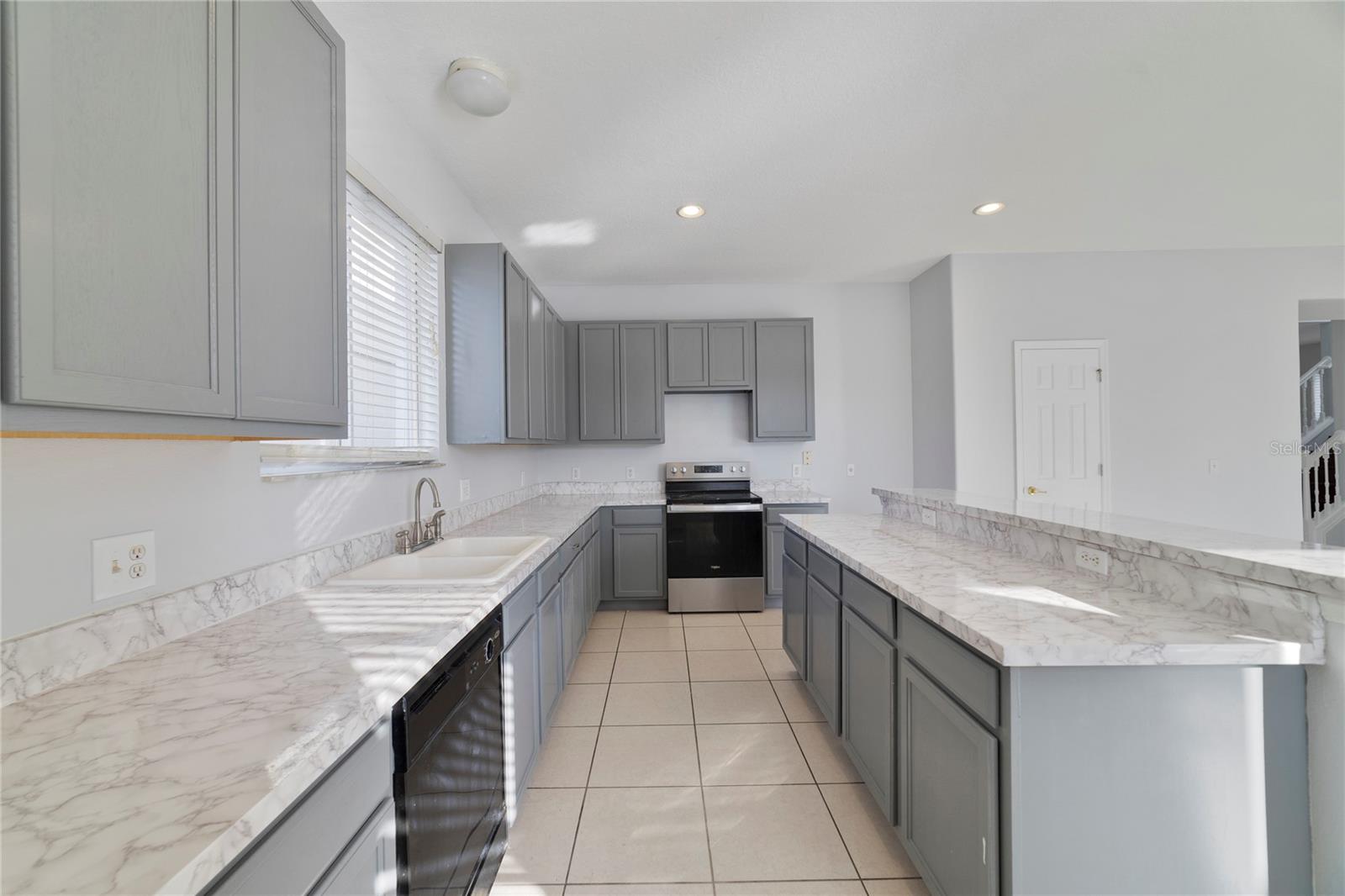 Image 9 of 24 For 2725 Portchester Court
