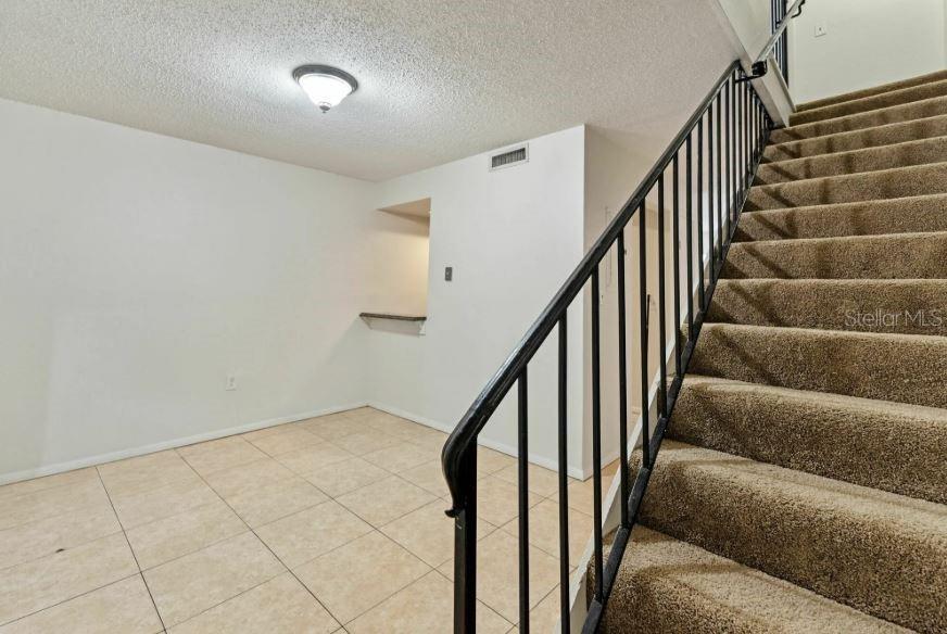 Image 7 of 17 For 118 Hardin Place G