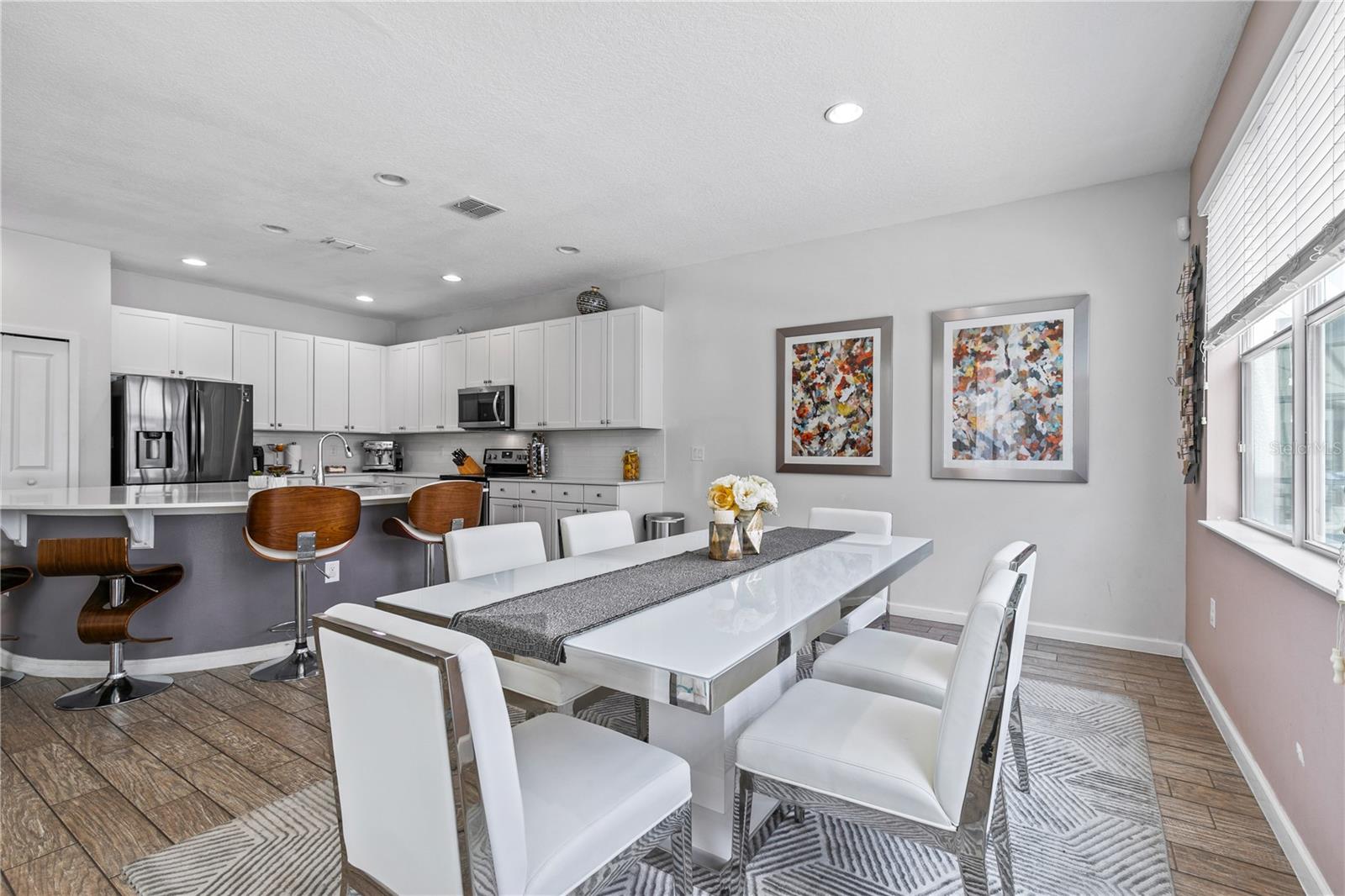 Image 12 of 60 For 427 Marcello Boulevard