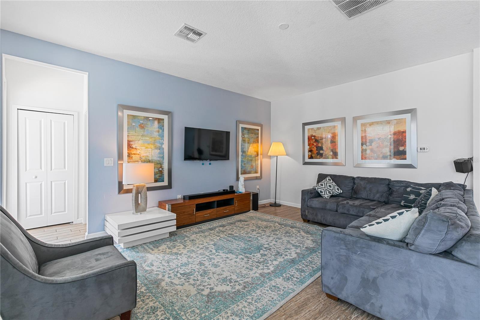 Image 13 of 60 For 427 Marcello Boulevard