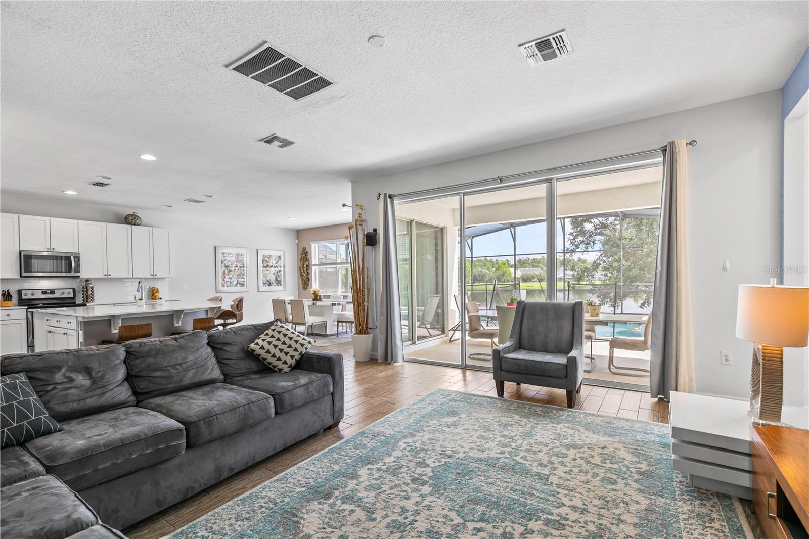 Image 14 of 60 For 427 Marcello Boulevard