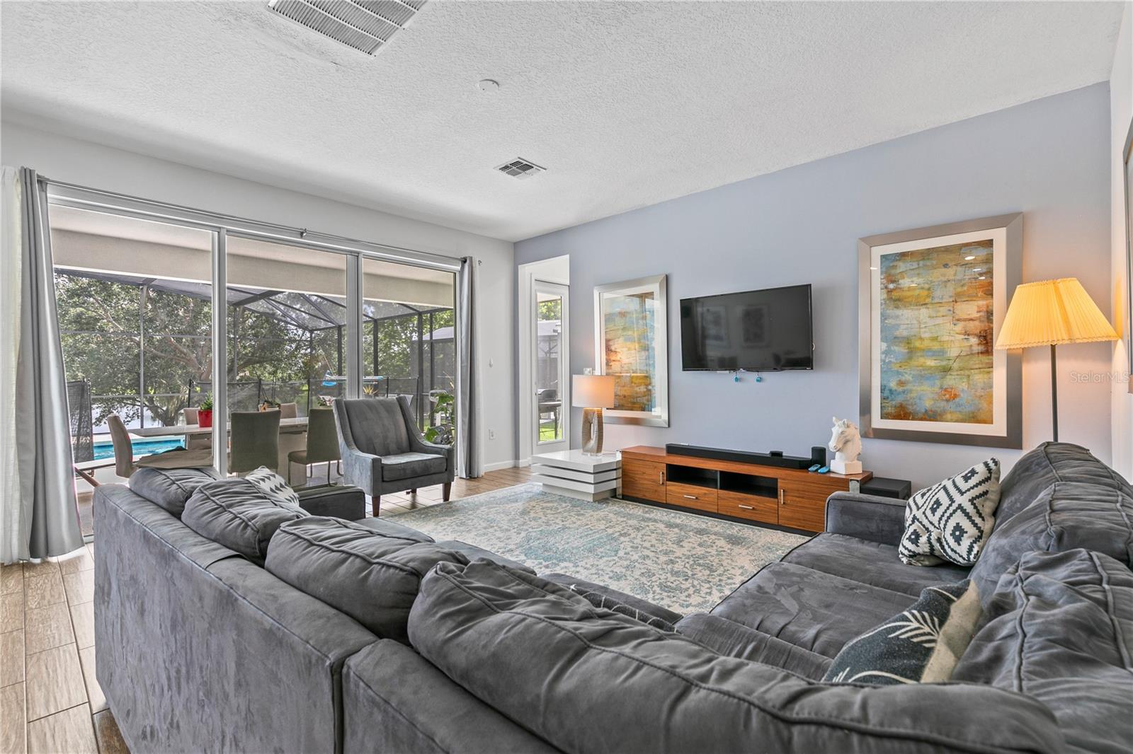 Image 15 of 60 For 427 Marcello Boulevard