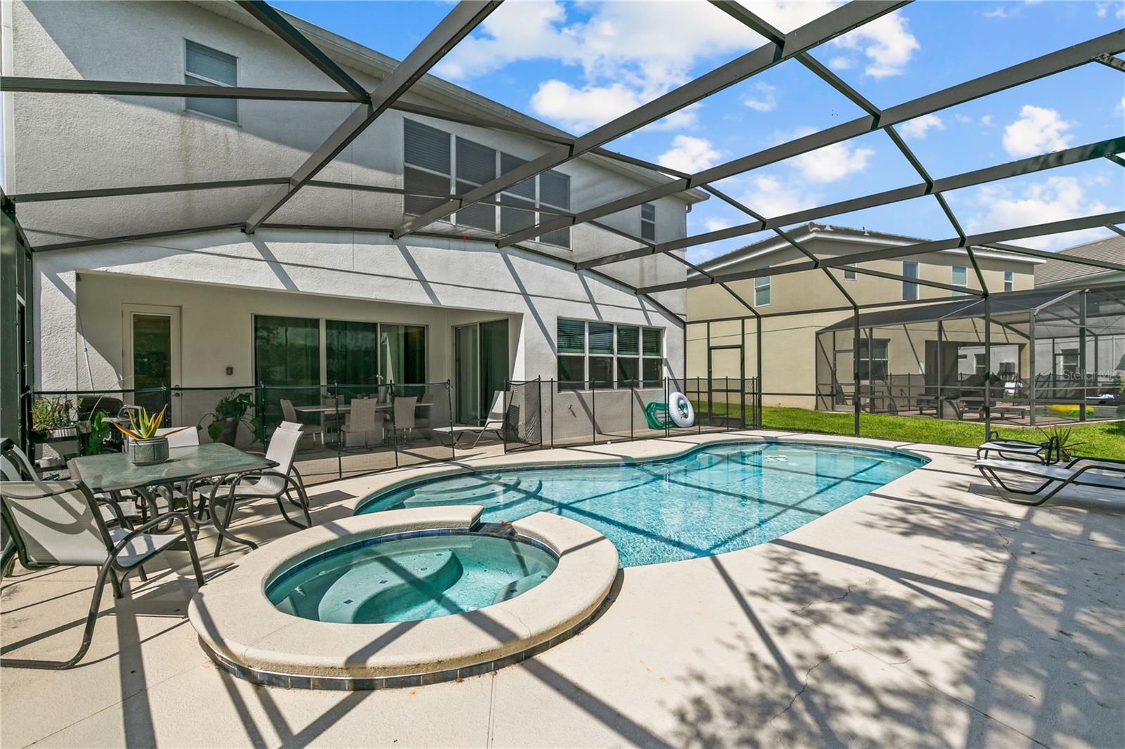 Image 18 of 60 For 427 Marcello Boulevard