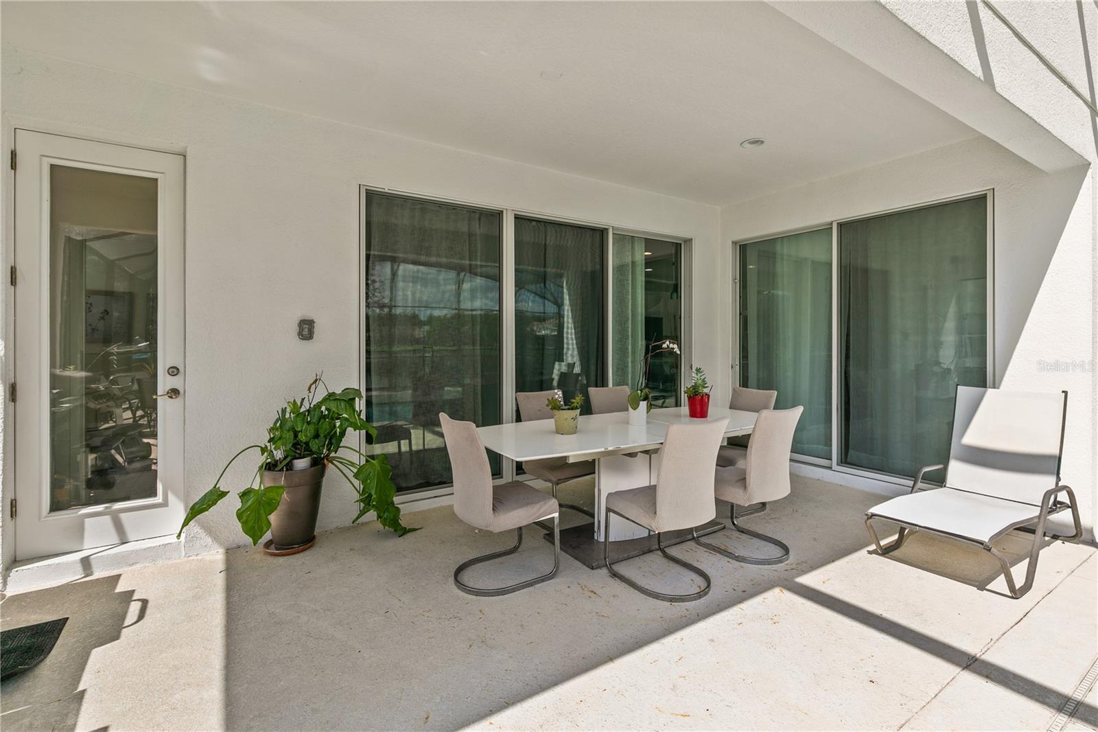 Image 21 of 60 For 427 Marcello Boulevard