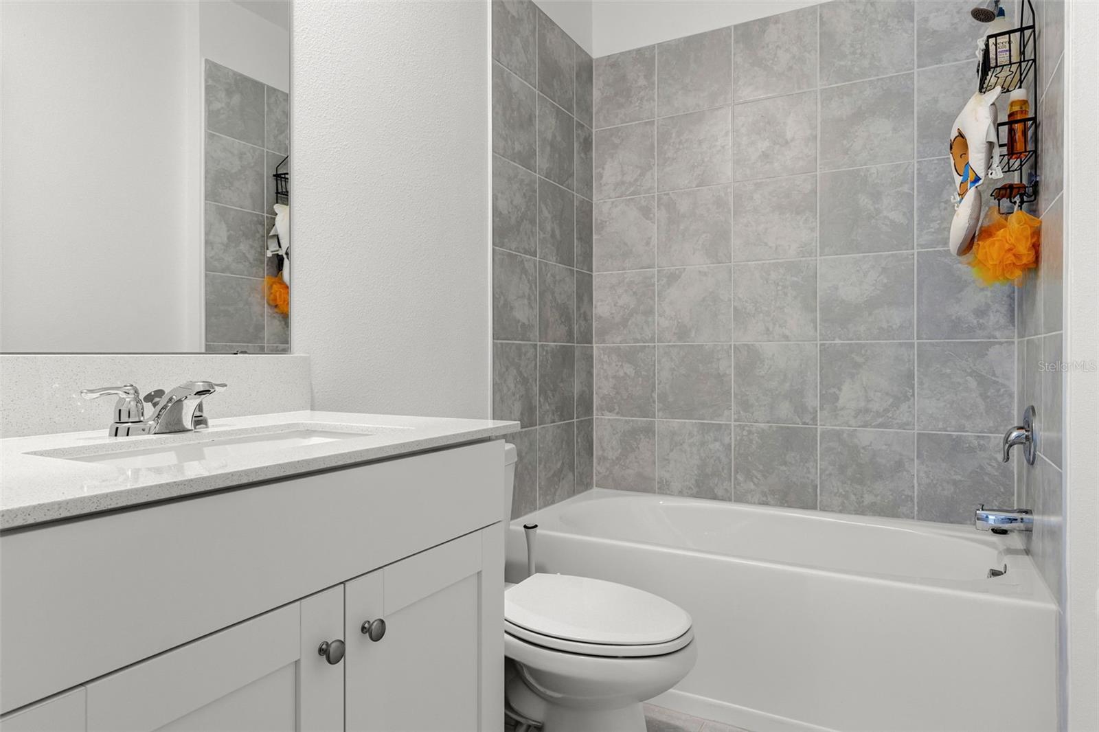 Image 11 of 31 For 290 Lawson Avenue