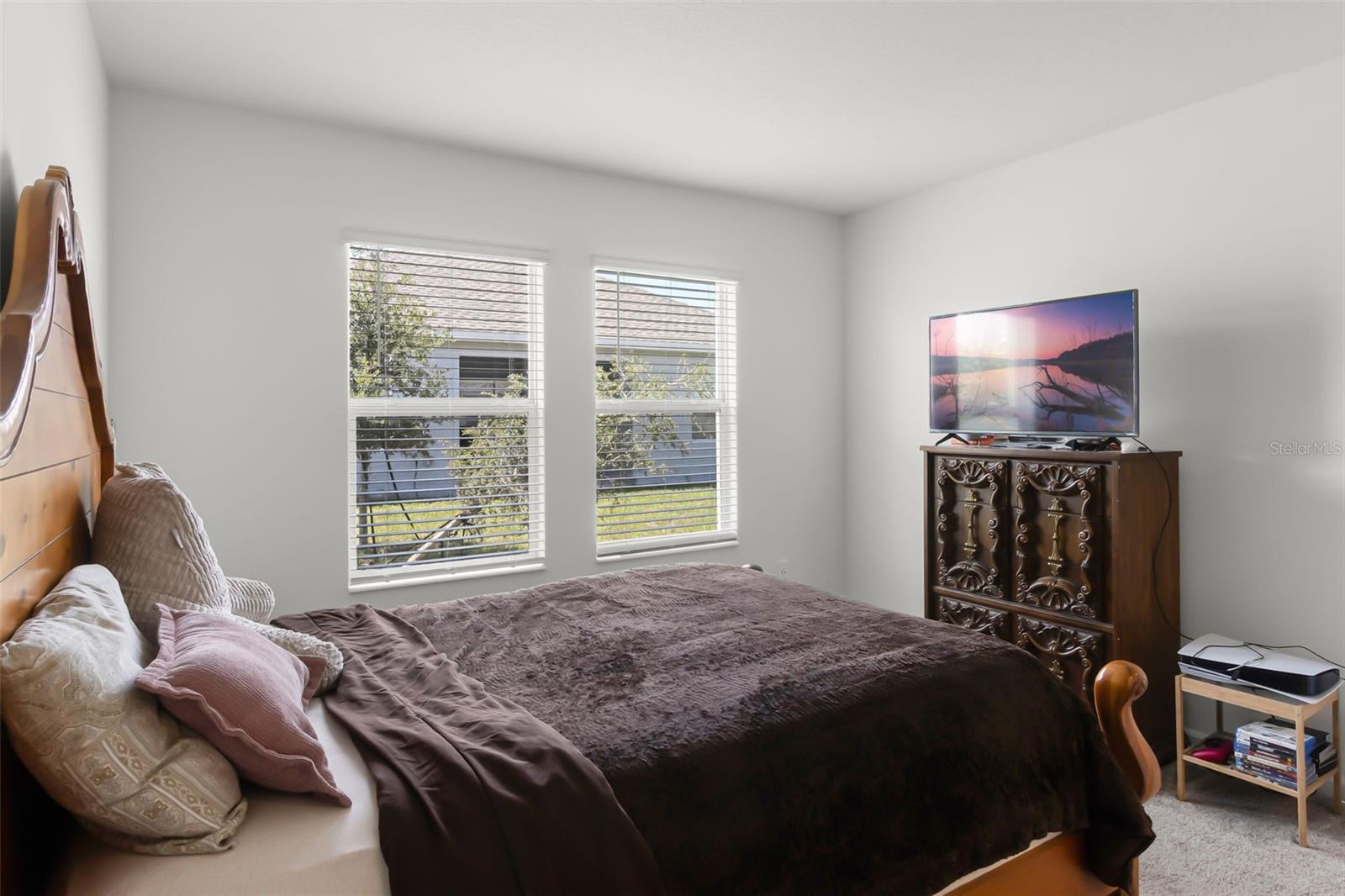 Image 15 of 31 For 290 Lawson Avenue